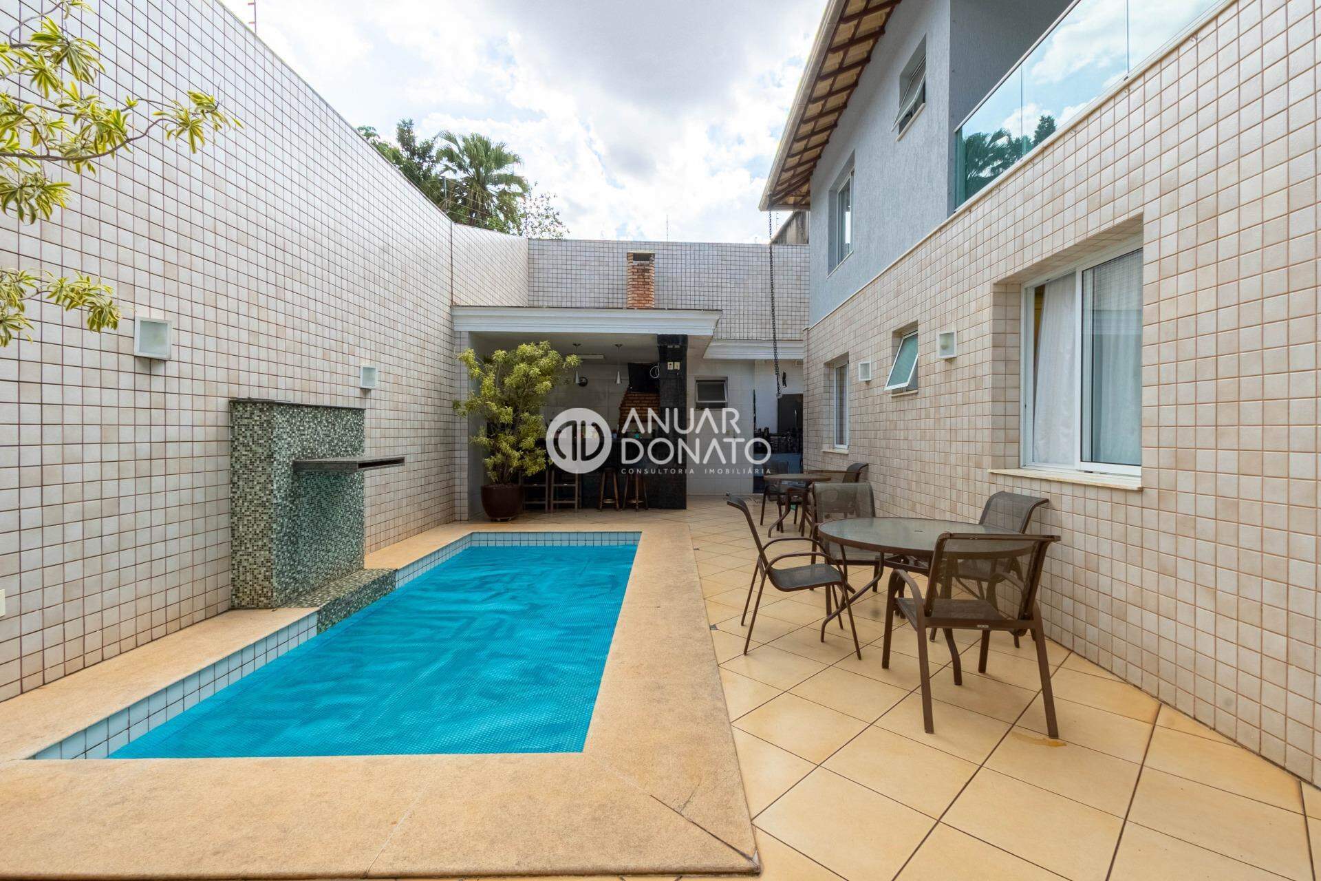 Casa com 7 quartos — Santa Lúcia, Belo Horizonte