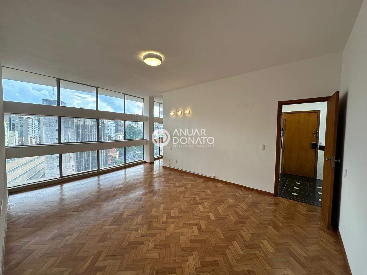 Apartamento com 3 quartos — Savassi, Belo Horizonte
