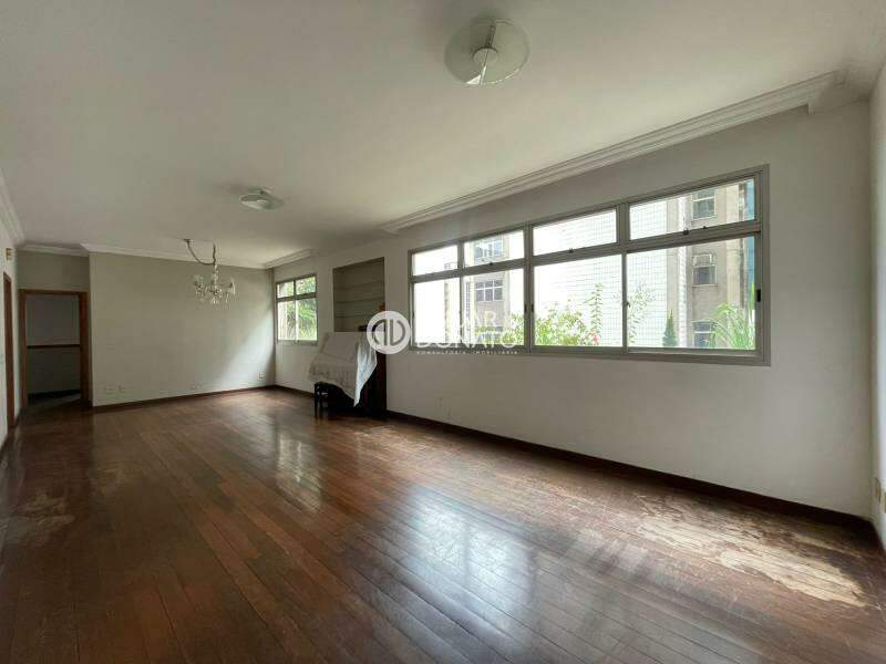 Apartamento com 4 quartos — Funcionários, Belo Horizonte