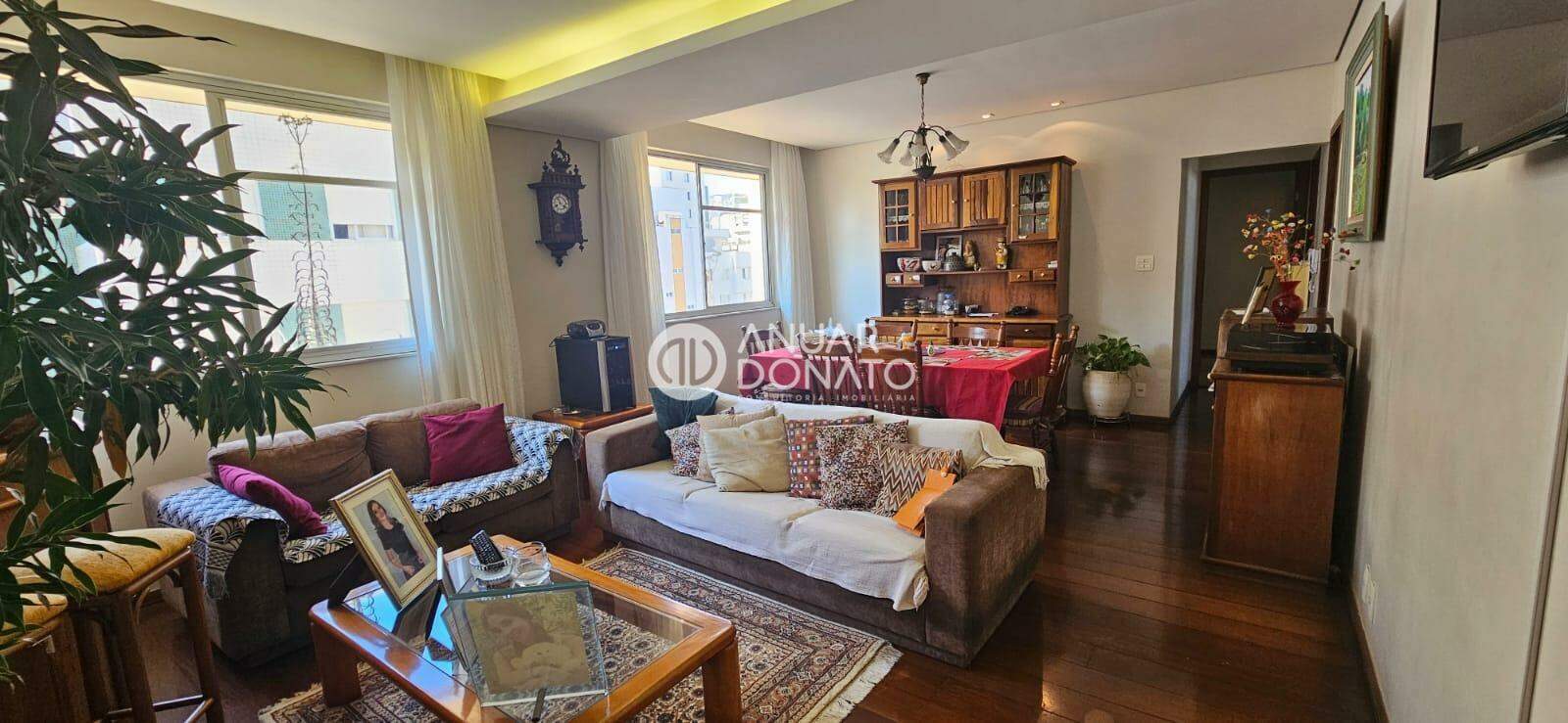 Apartamento com 3 quartos — Santo Antônio, Belo Horizonte