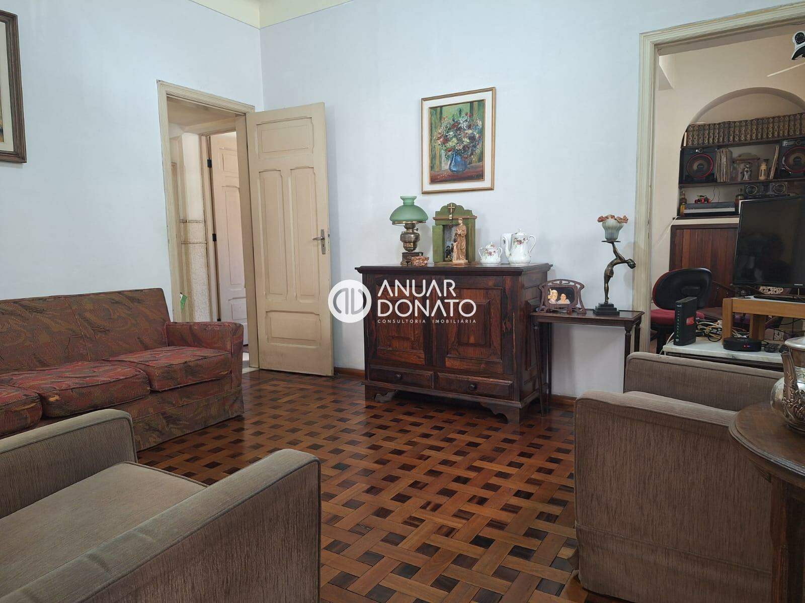 Casa com 3 quartos — Lourdes, Belo Horizonte