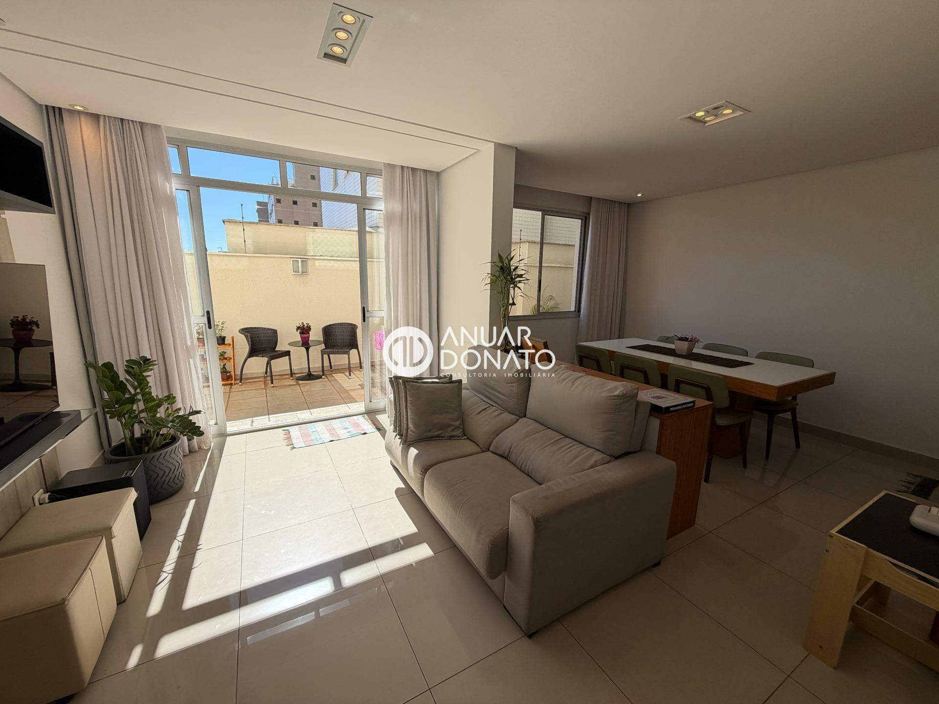 Terreno com 3 quartos — Gutierrez, Belo Horizonte