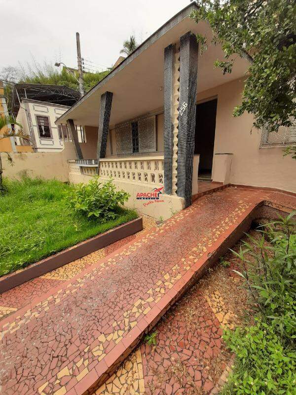 Casa à venda no Centro: 