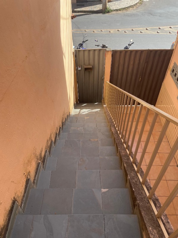 Casa para aluguel no Santo Antônio: 