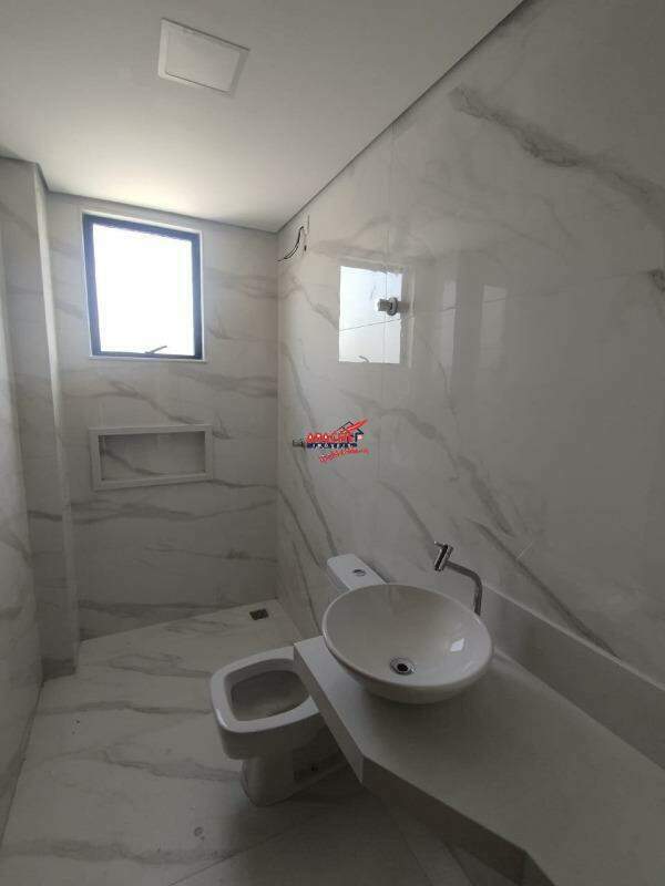 Cobertura à venda no Vale do Sereno: 