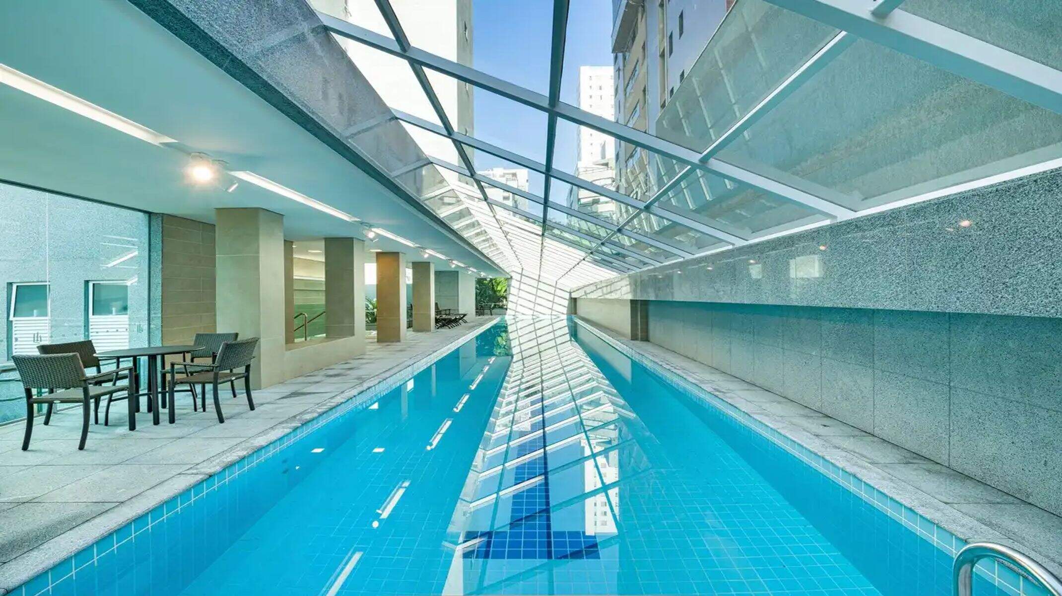 Apartamento à venda no Santo Agostinho: Piscina com raia