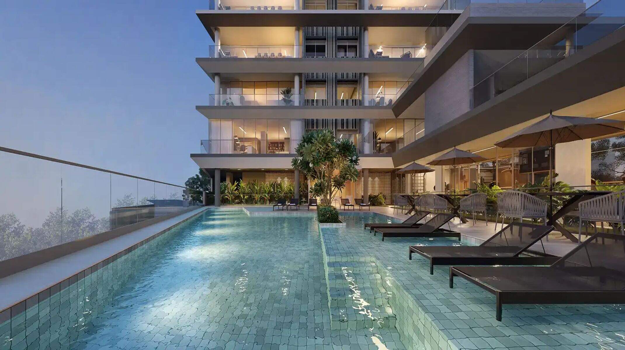 Apartamento à venda no Vila da Serra: Piscina com deck e prainha