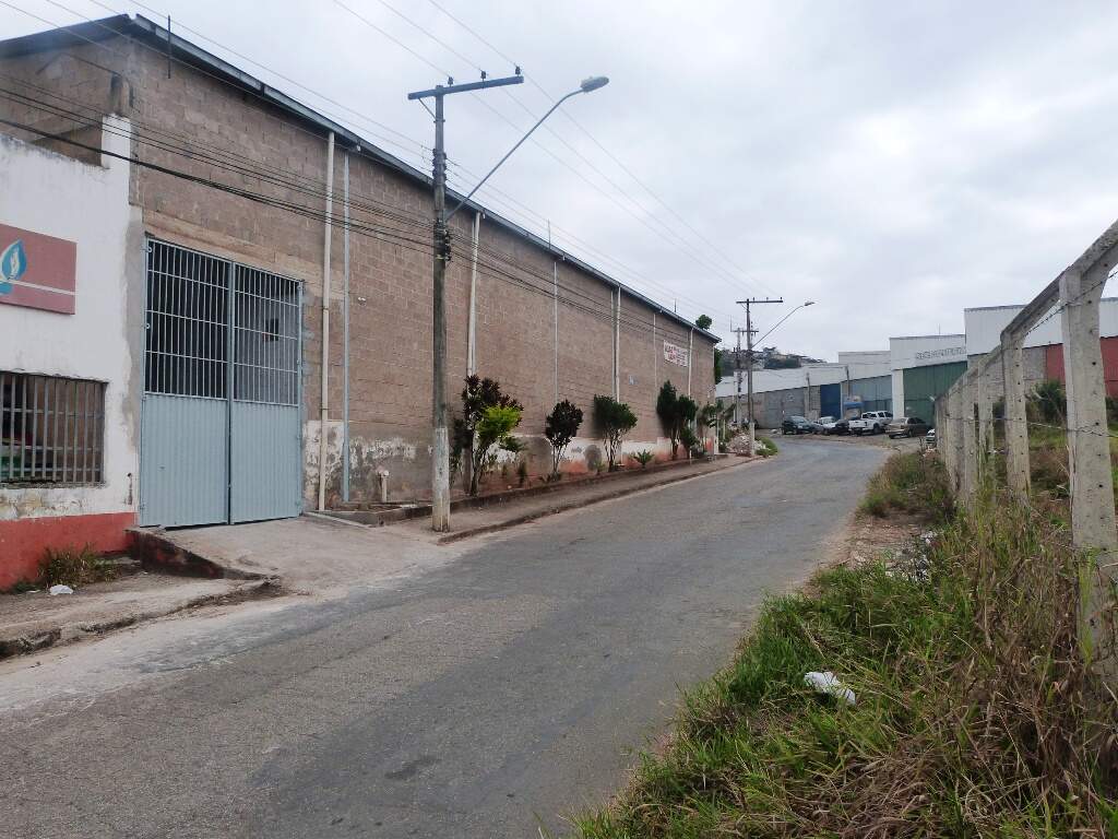 Galpão à venda no Triângulo: 