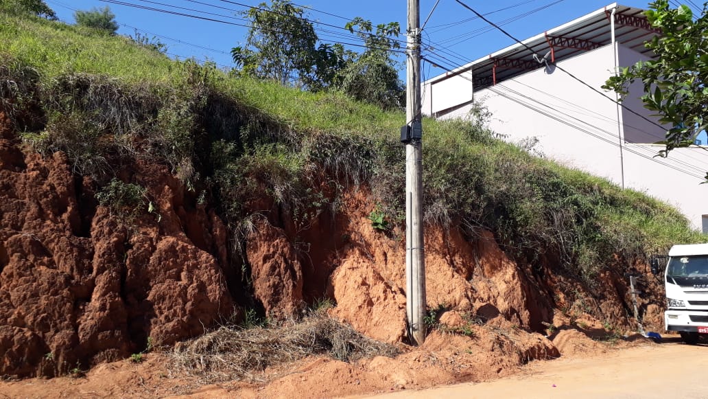 Lote à venda no Paraíso: 