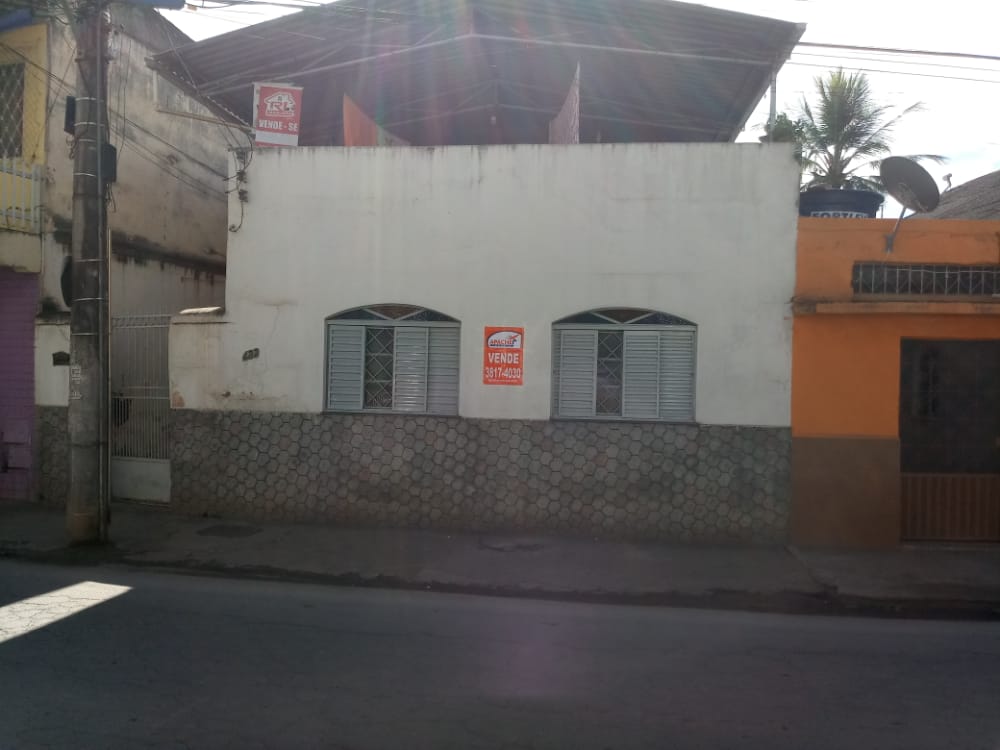Casa à venda no Centro: 