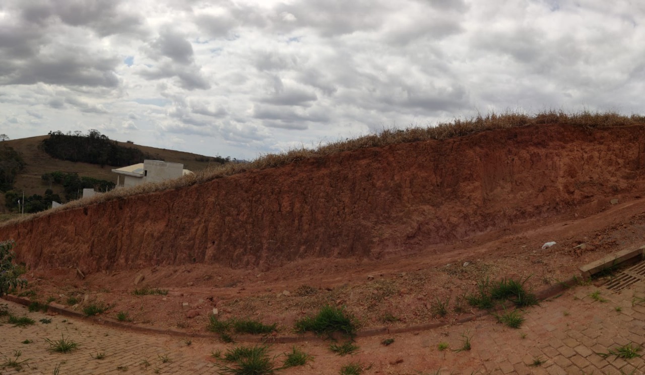 Lote à venda no Paraíso: 