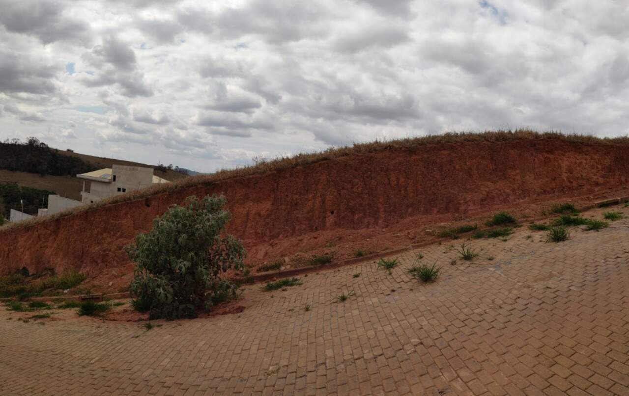 Lote à venda no Paraíso: 