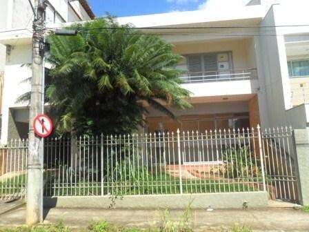 Casa à venda no Guarapiranga: 