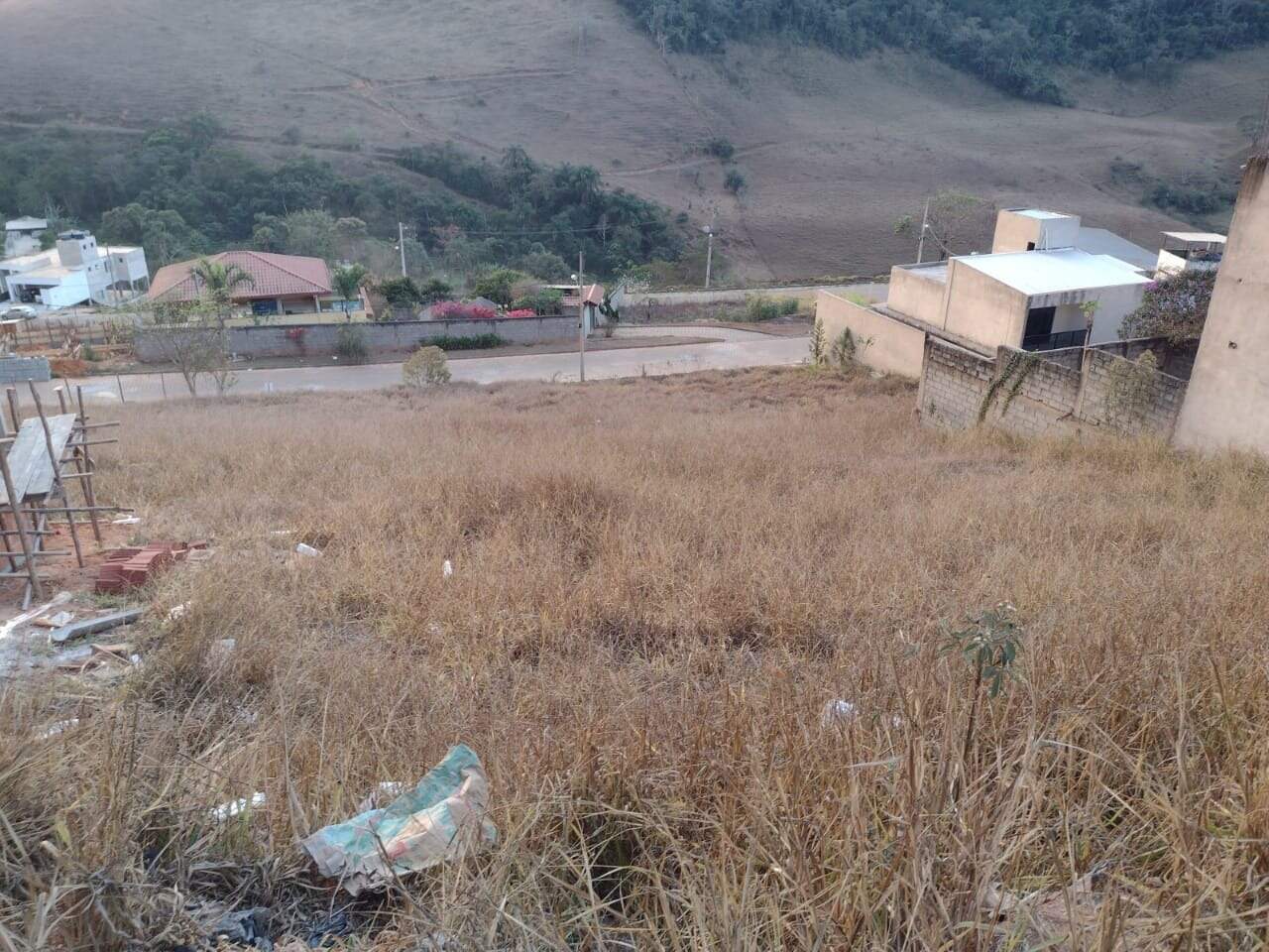 Lote à venda no Chácara das Flores: 