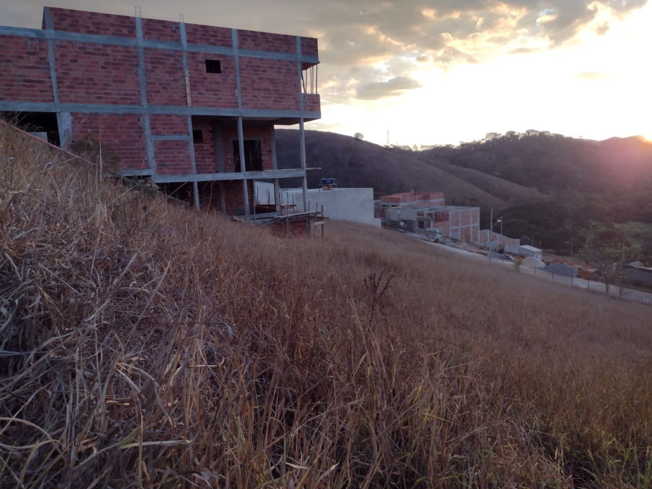 Lote à venda no Chácara das Flores: 