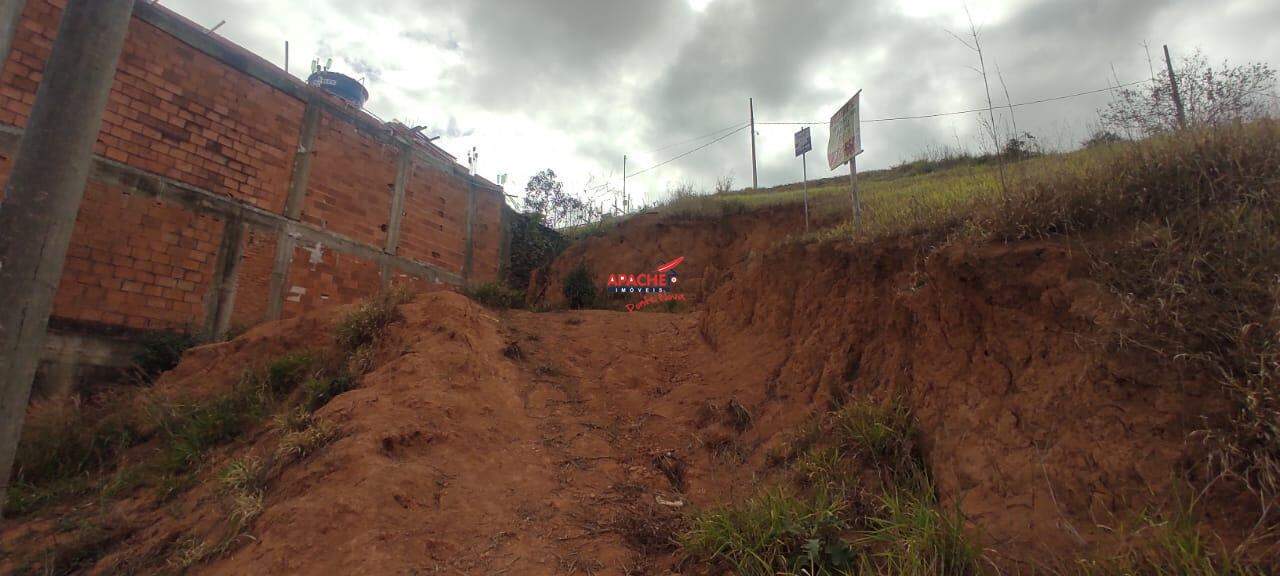 Lote à venda no Nova Copacabana: 