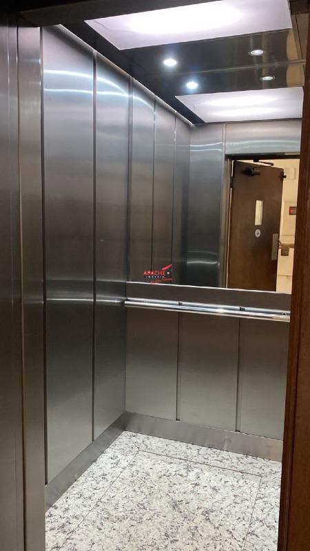 Sala à venda no Centro: 