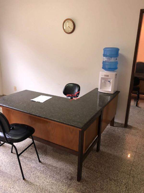 Sala à venda no Centro: 