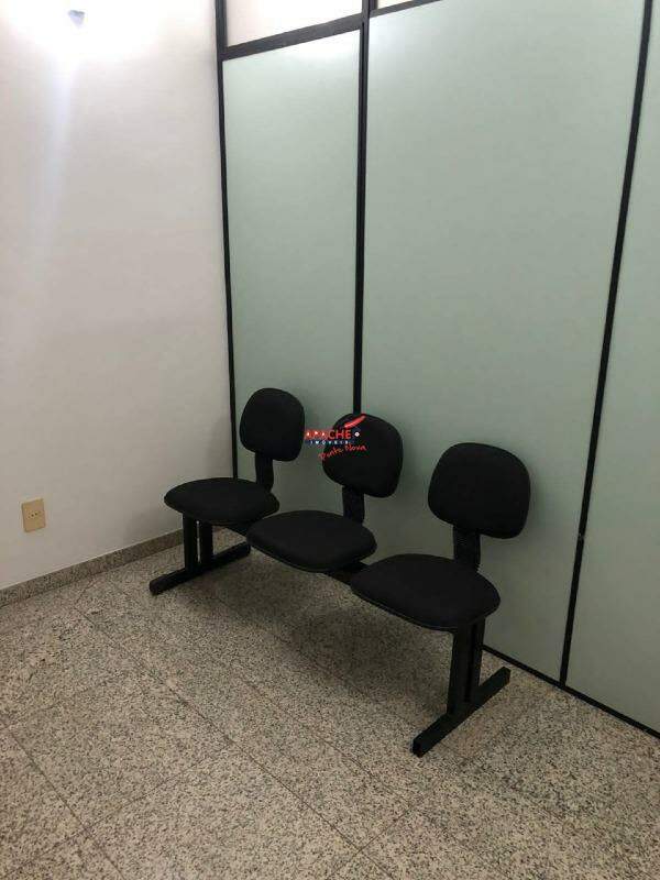 Sala à venda no Centro: 