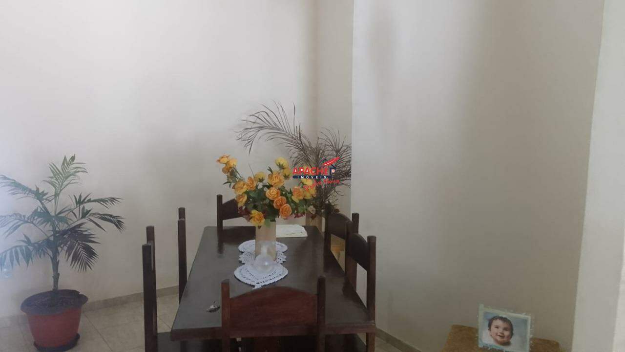 Casa à venda no Triângulo: 