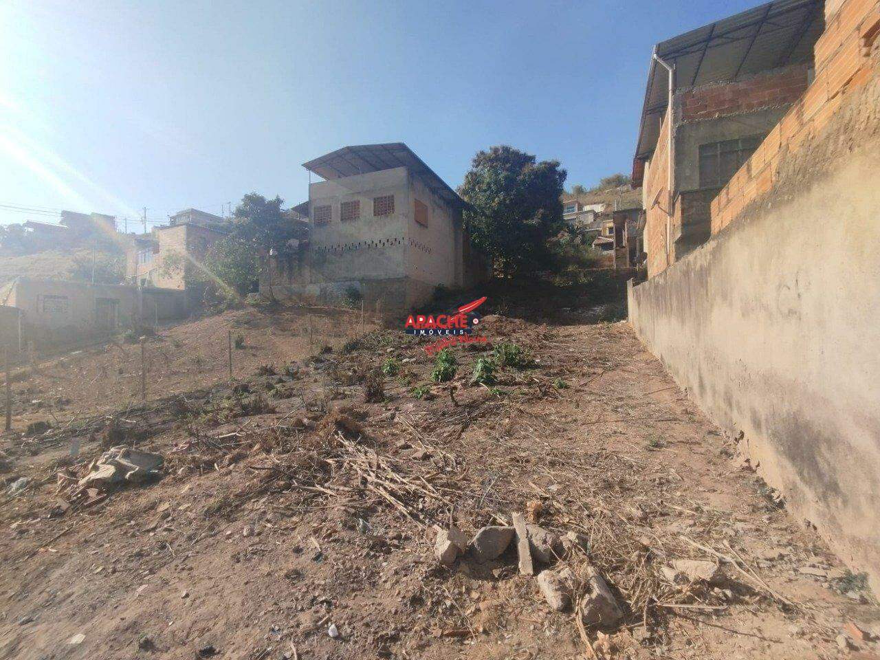 Lote à venda no Nova Copacabana: 