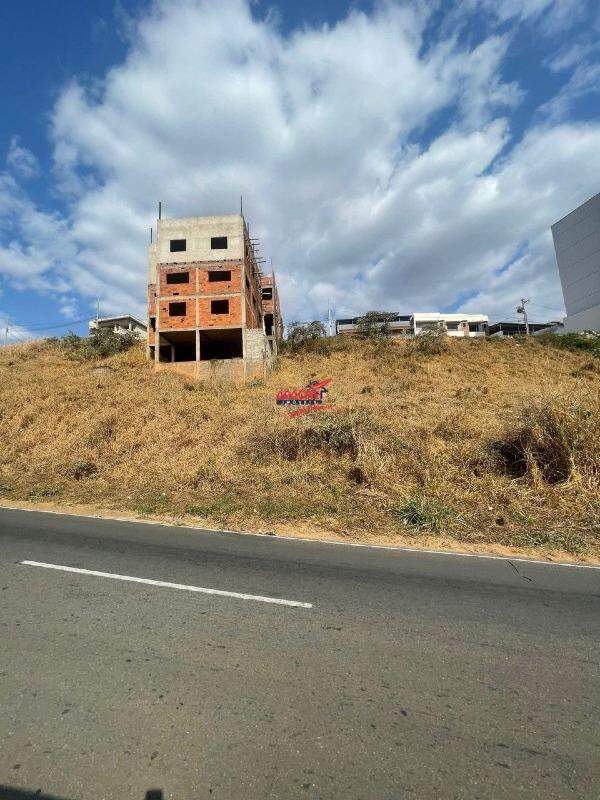 Lote à venda no Paraíso: 