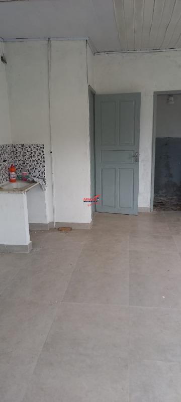 Kitnet para aluguel no Vila Oliveira: 