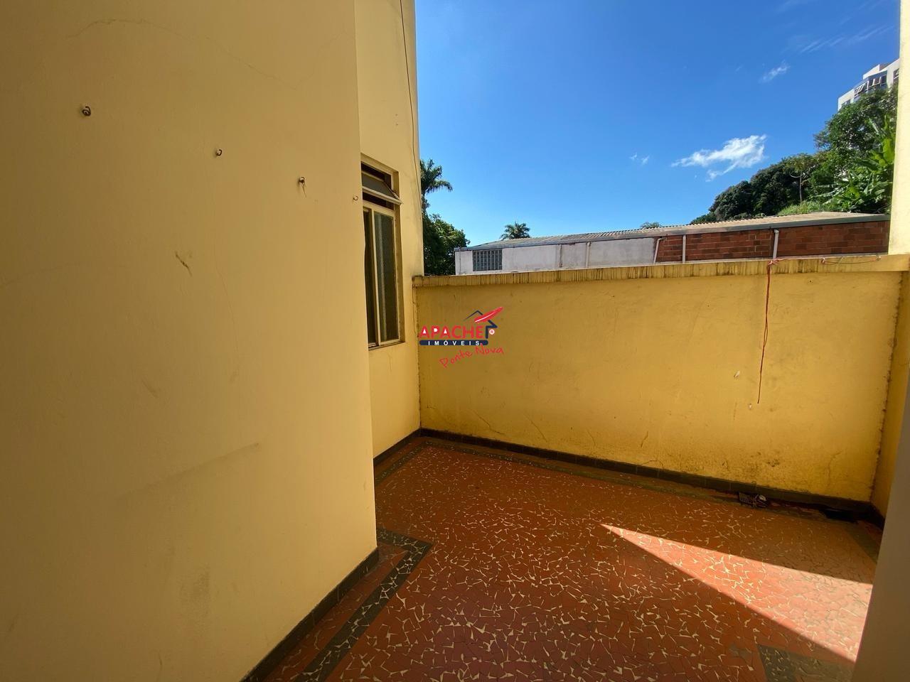 Casa à venda no Centro: 