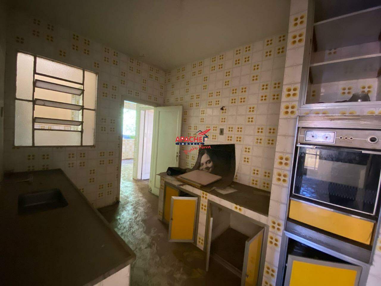 Casa à venda no Centro: 