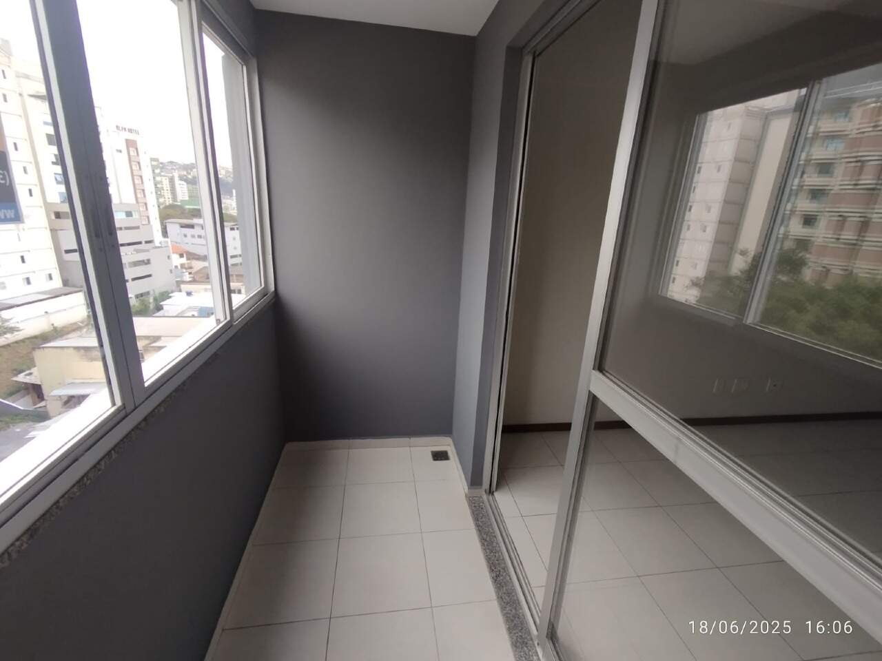 Prédio para aluguel no Centro: 