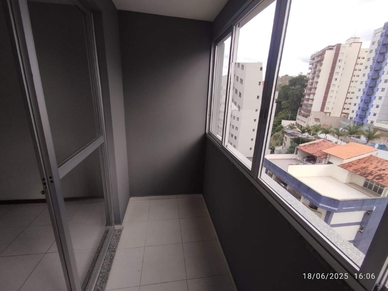 Prédio para aluguel no Centro: 