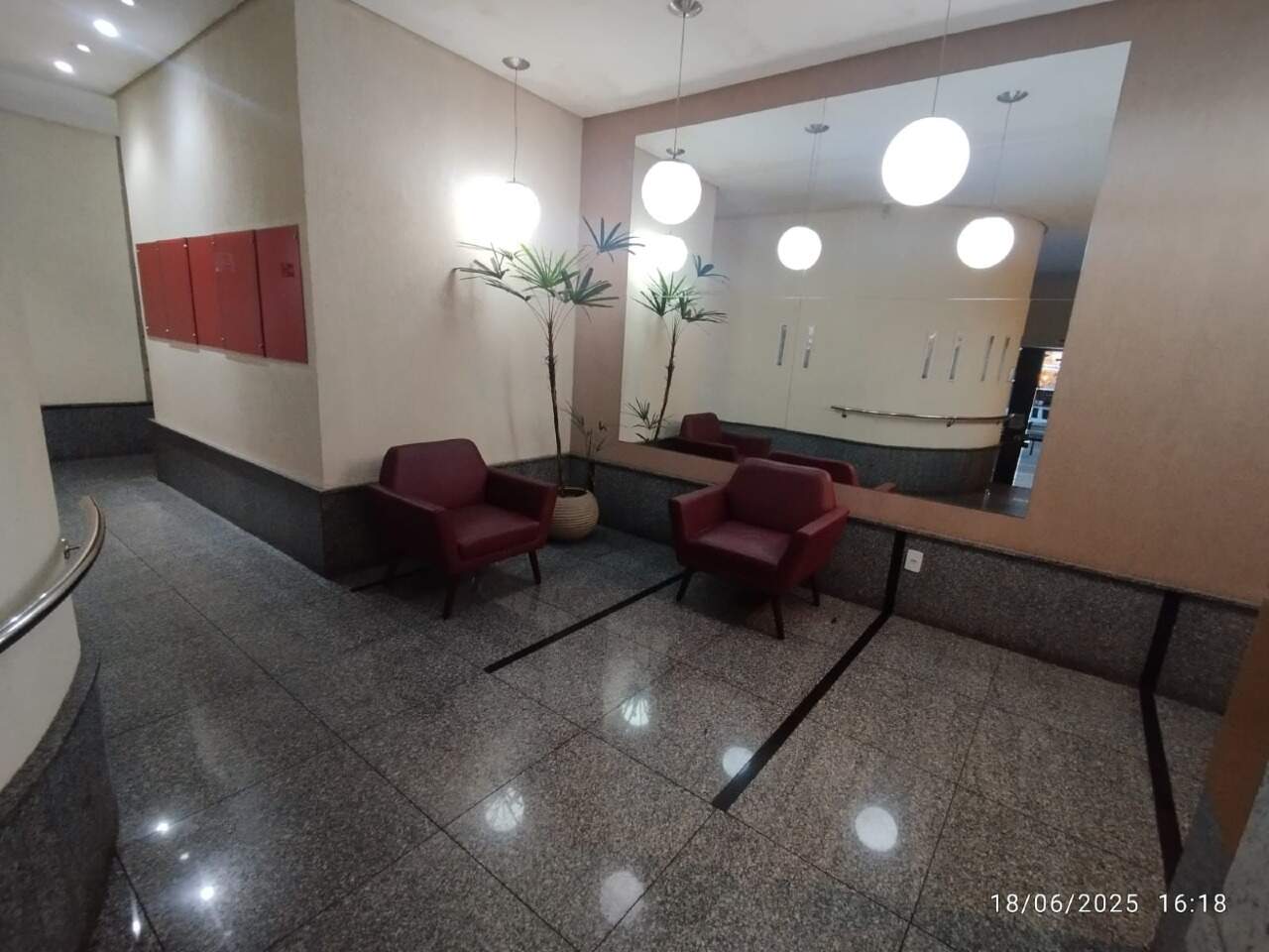 Prédio para aluguel no Centro: 