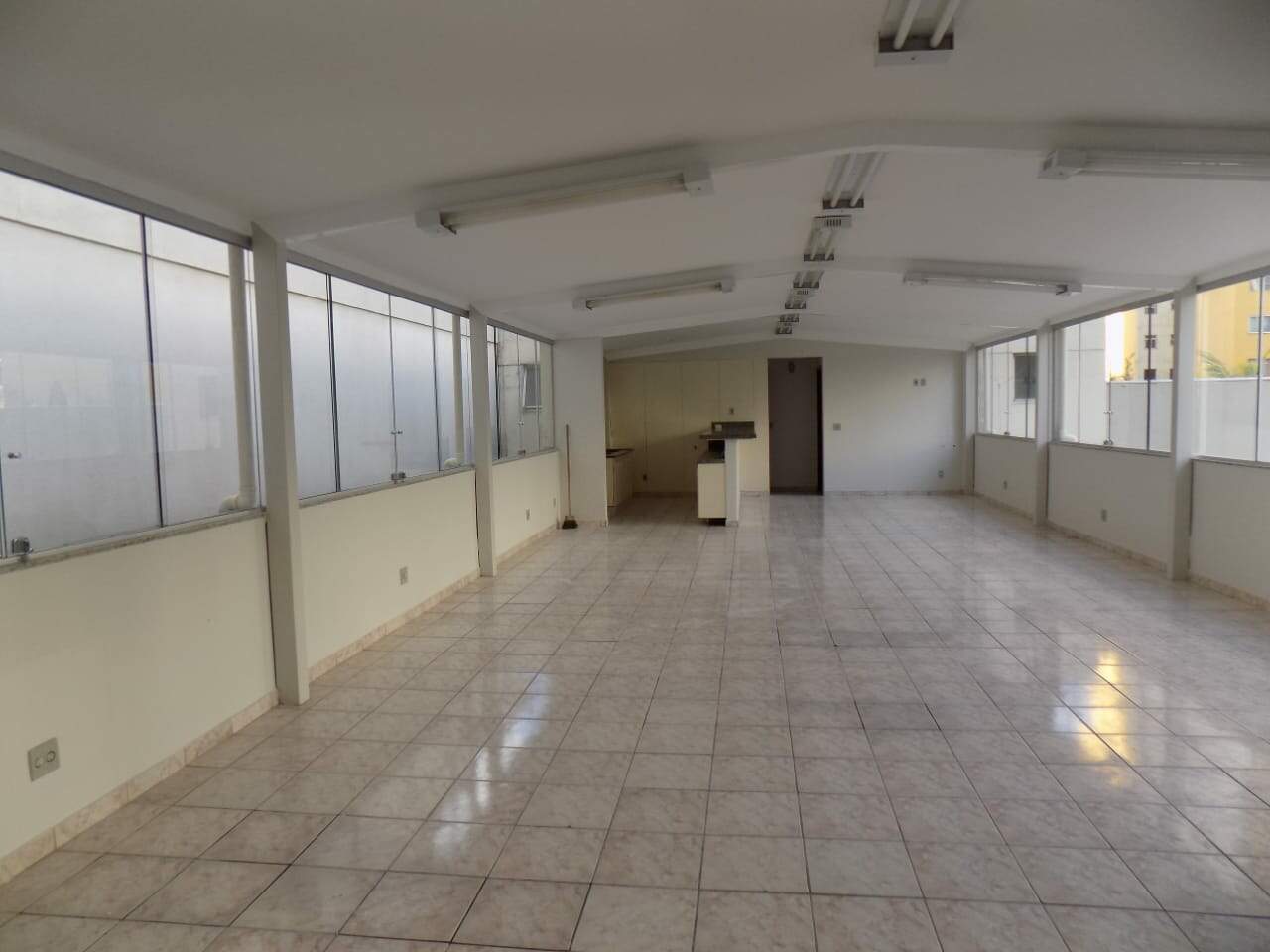 Andar para aluguel no Centro: 