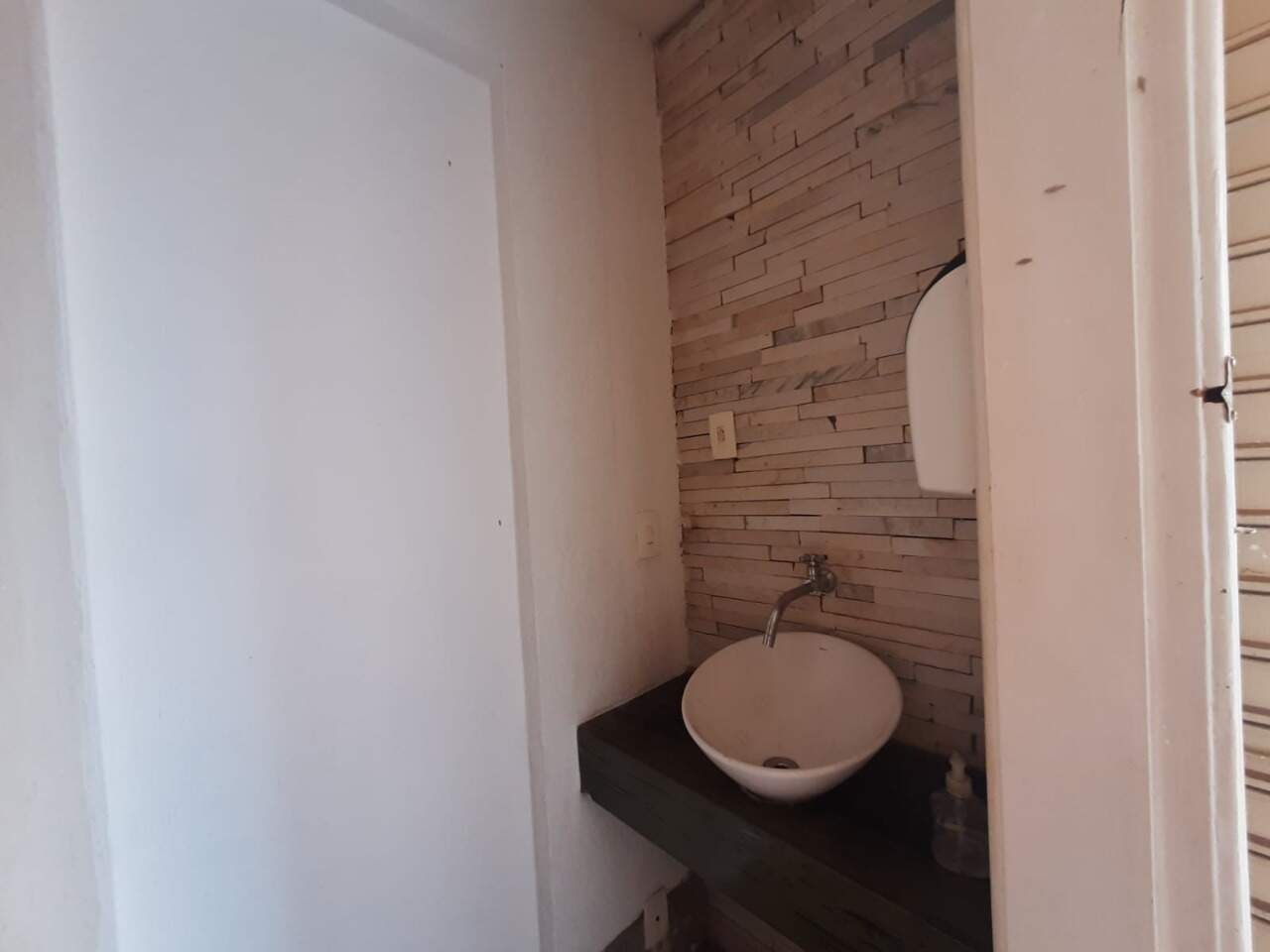 Sala para aluguel no Buritis: 