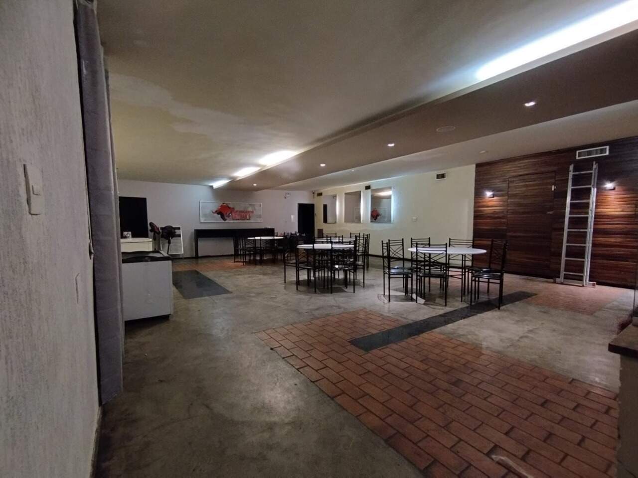 Sala para aluguel no Savassi: 