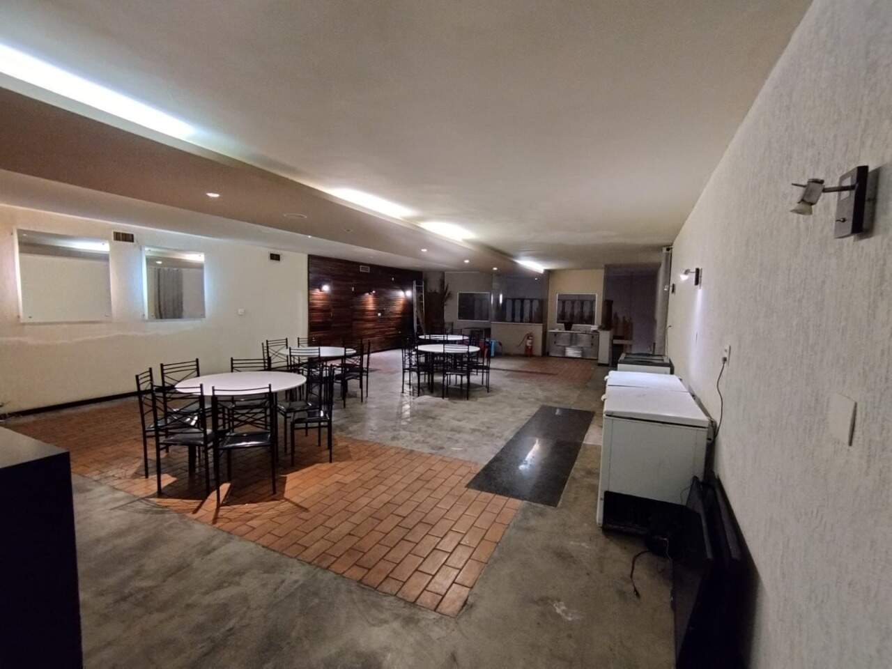Sala para aluguel no Savassi: 