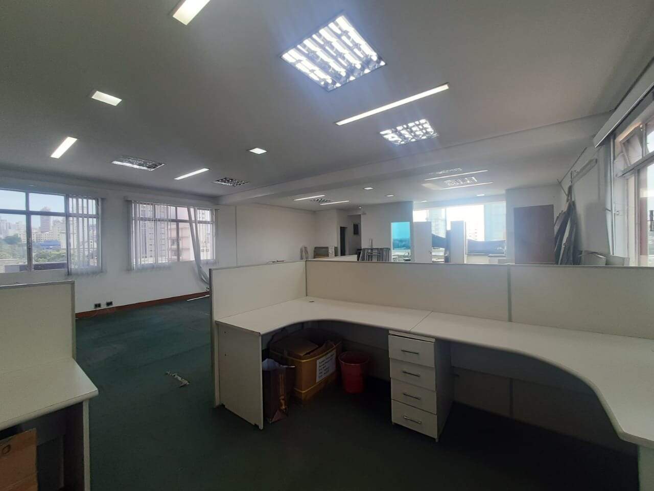 Sala para aluguel no Barro Preto: 