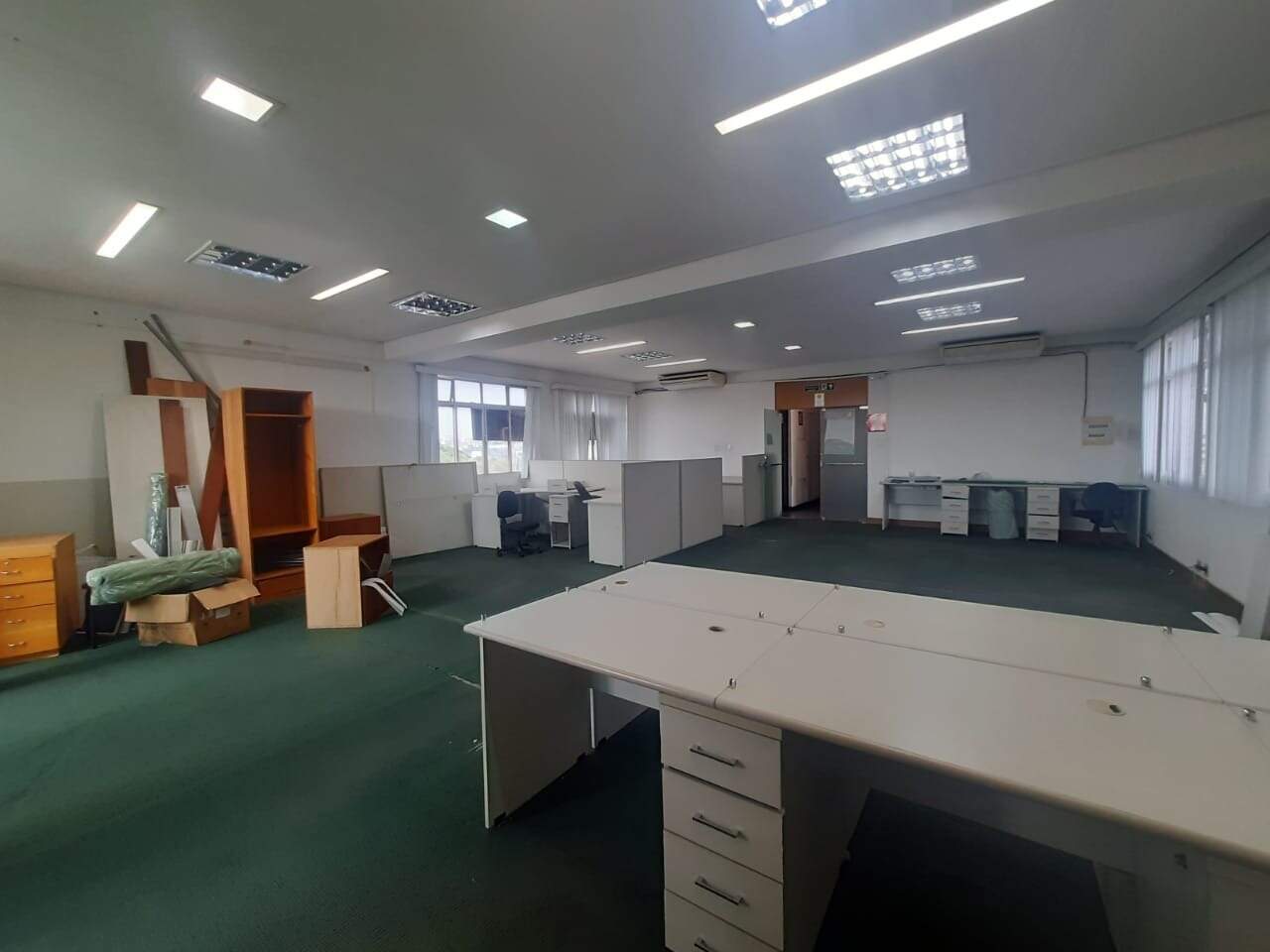Sala para aluguel no Barro Preto: 