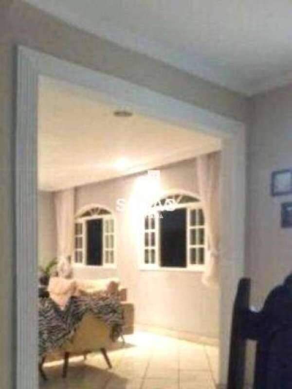 Casa para aluguel no Trevo: 