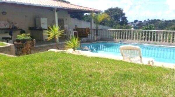 Casa para aluguel no Trevo: 