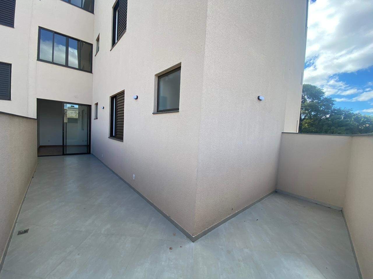 Apartamento com área privativa para aluguel no Centro: 
