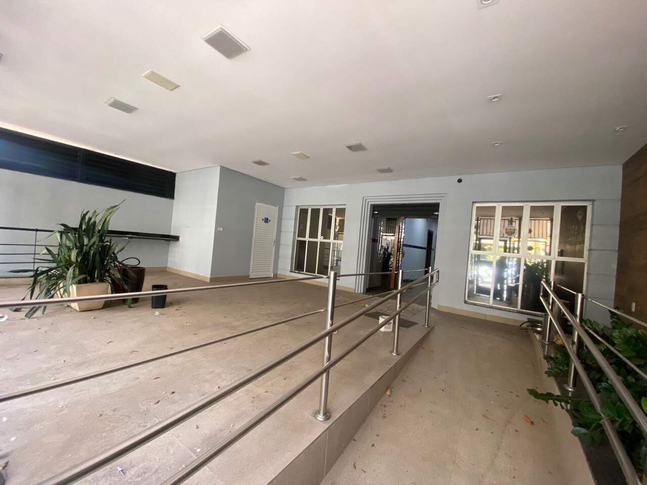 Casa comercial para aluguel no Santo Antônio: 