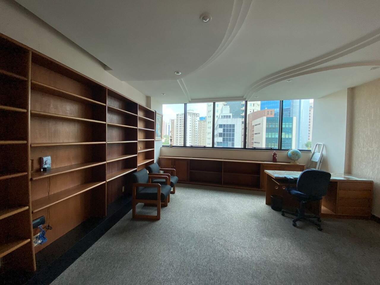 Sala para aluguel no Funcionários: 