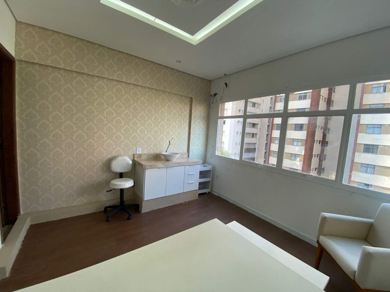 Sala para aluguel no Funcionários: 