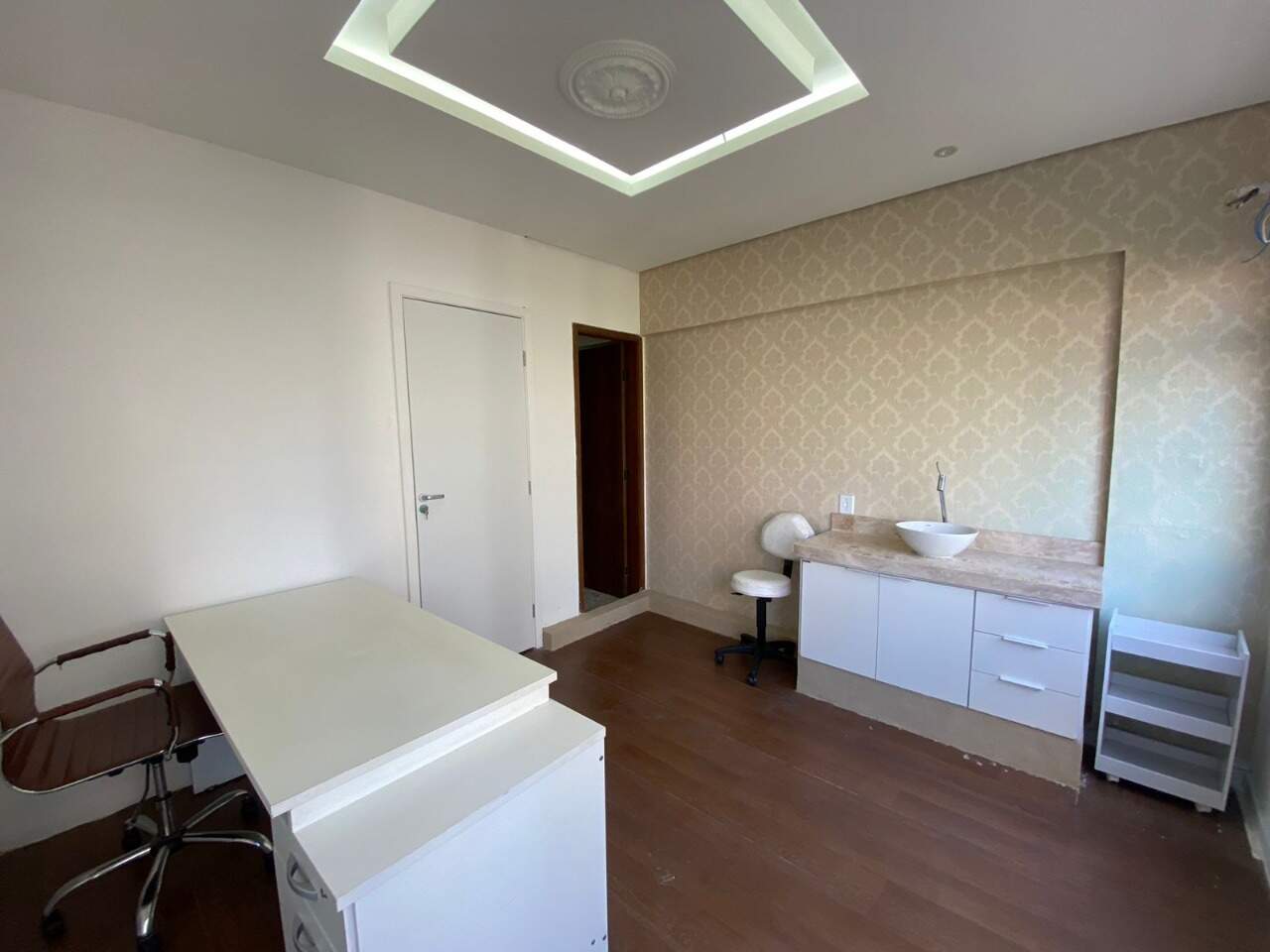 Sala para aluguel no Funcionários: 