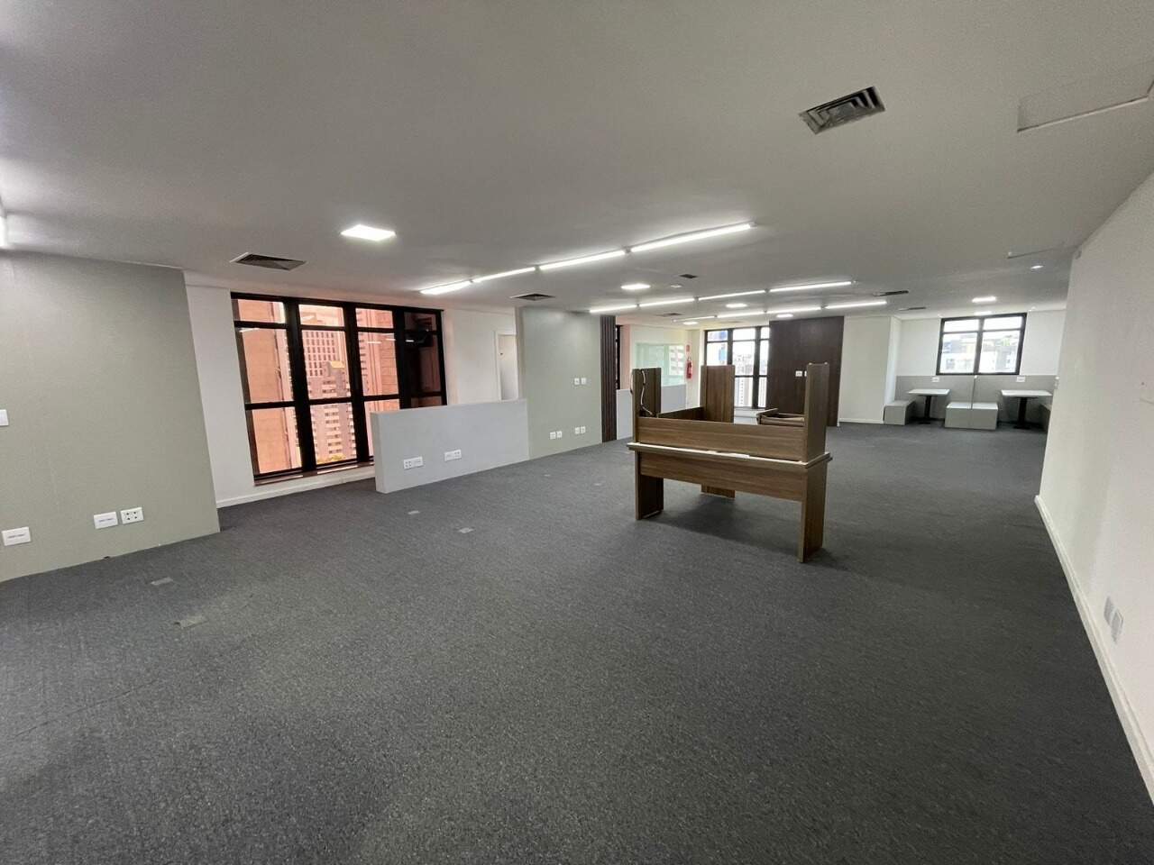 Sala para aluguel no Funcionários: 