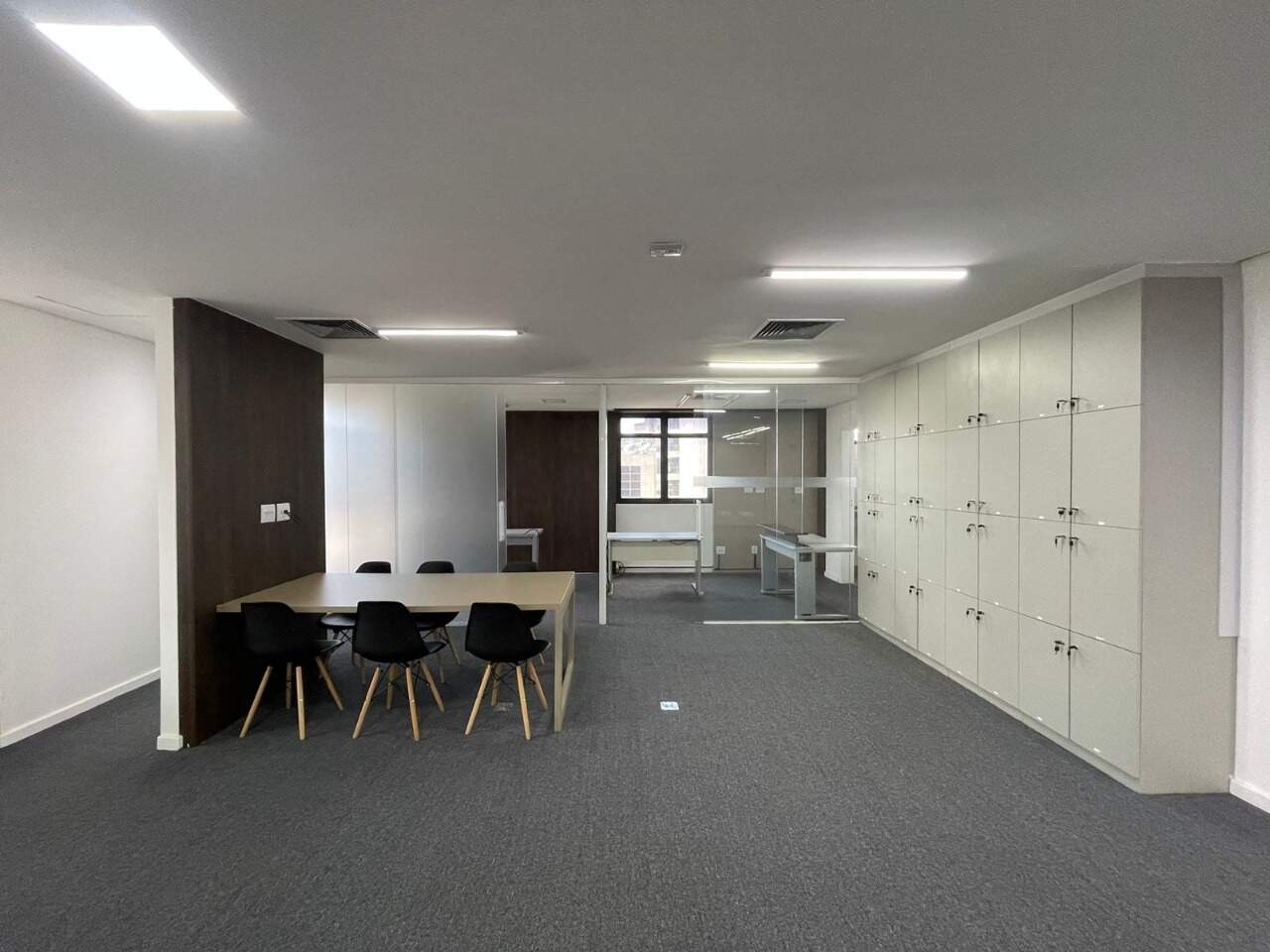 Sala para aluguel no Funcionários: 