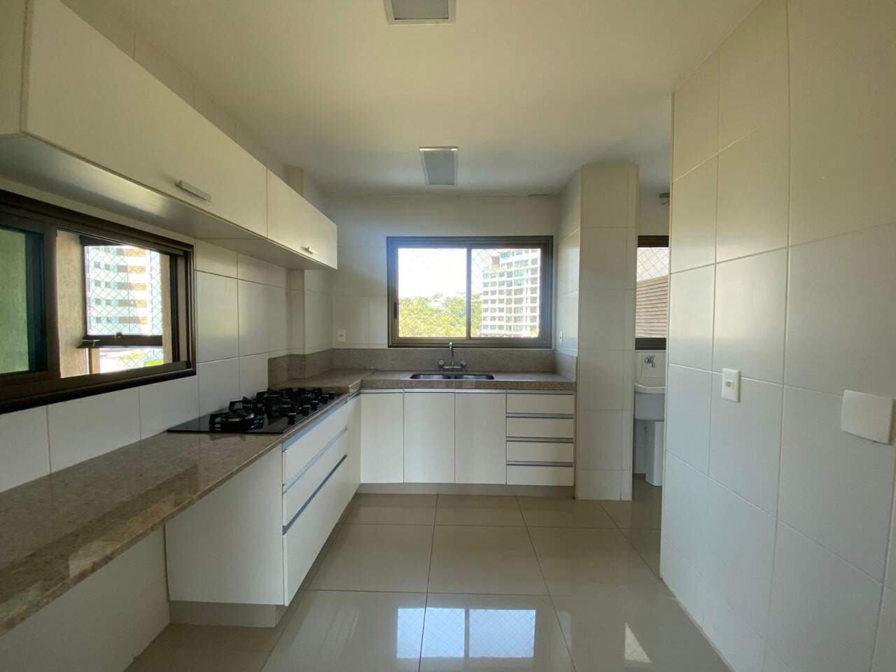 Apartamento para aluguel no Vale dos Cristais: 