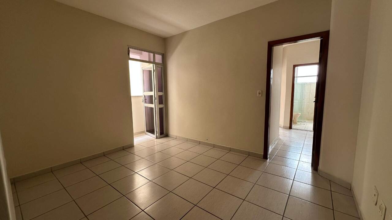 Apartamento para aluguel no Castelo: 