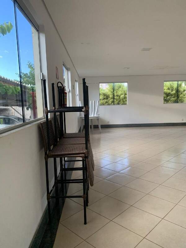Apartamento para aluguel no Mercês: 